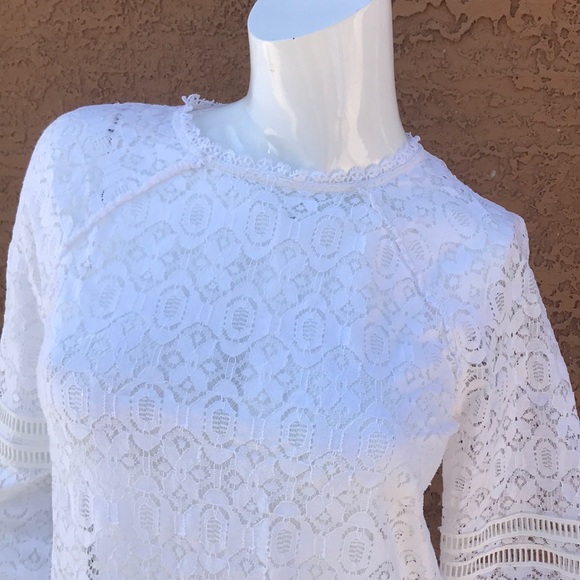 Hinge long sleeved lace top - Picture 4 of 6